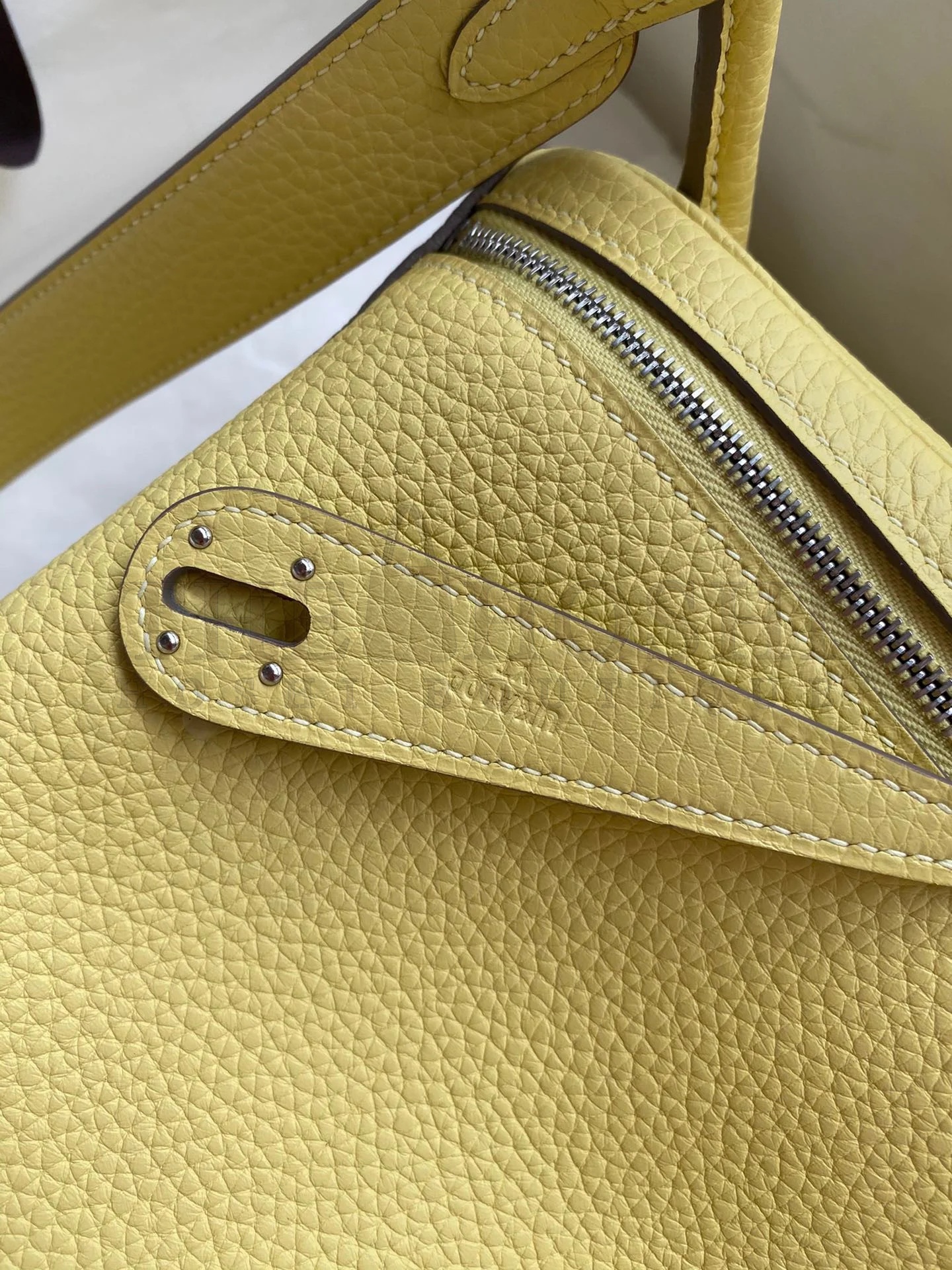 H**me5 Lindy 26 Handmade Bag In Jaune Poussin Clemence Leather Master Quality