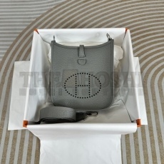 H**me5 Evelyn Bags Master Quality