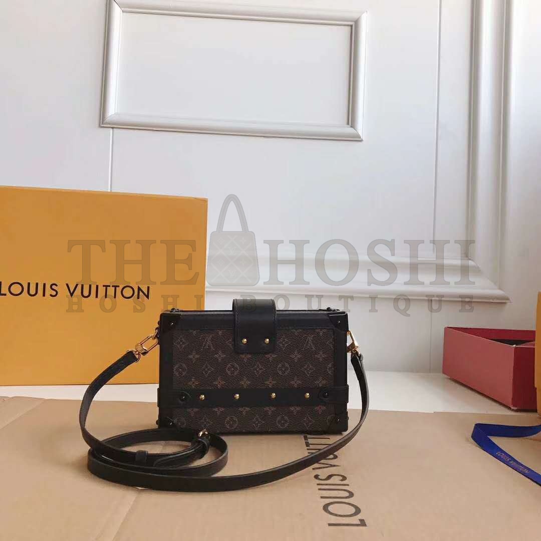 L0vis Vvtt0n LV Women Petite Malle Handbag Iconic Monogram Canvas Master Quality