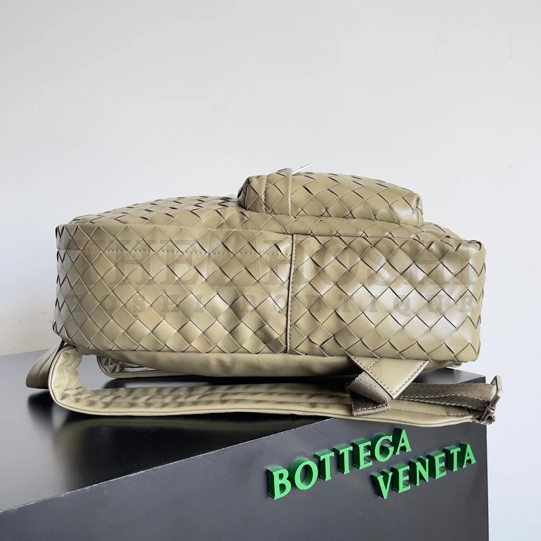 B0tt*ga Ven*ta Small Backpack In Taupe Intrecciato Calfskin Master Quality