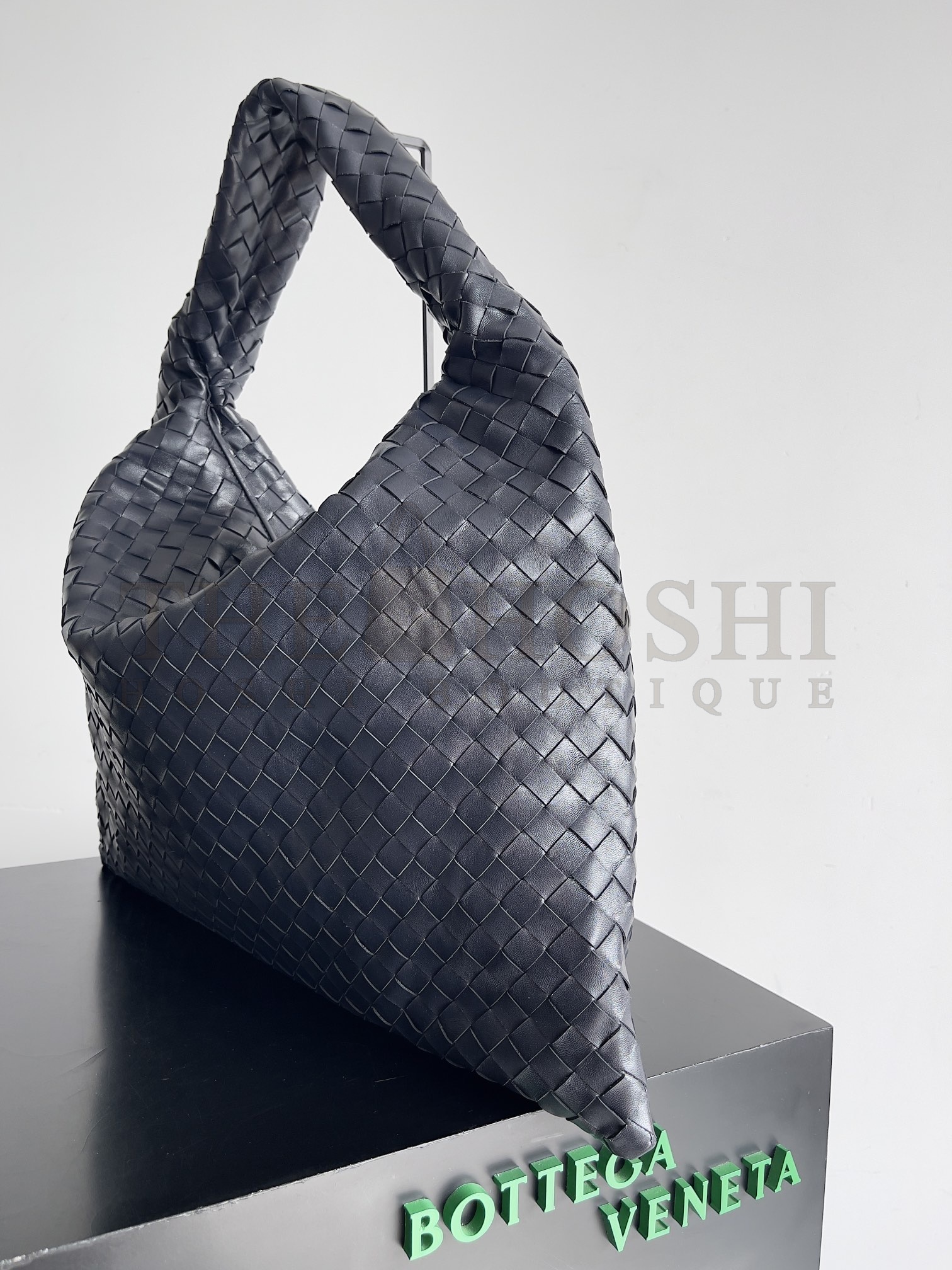 B0tt*ga Ven*ta bv Shoulder bag with Intrecciato craftsmanship in calf leather Large Hop bag 53*24*13cm Master Quality