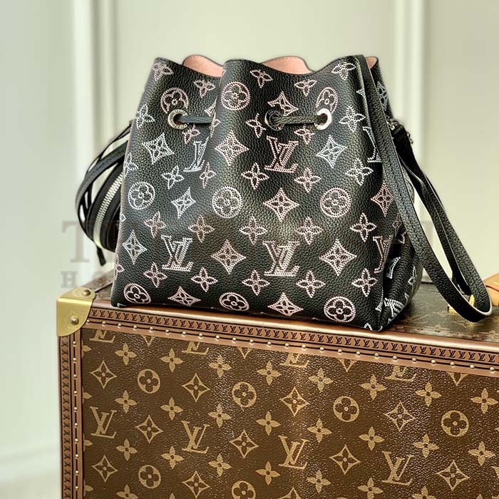 L0vis Vvtt0n LV Women Bella Bucket Bag Black Perforated Mahina Calf Leather Master Quality