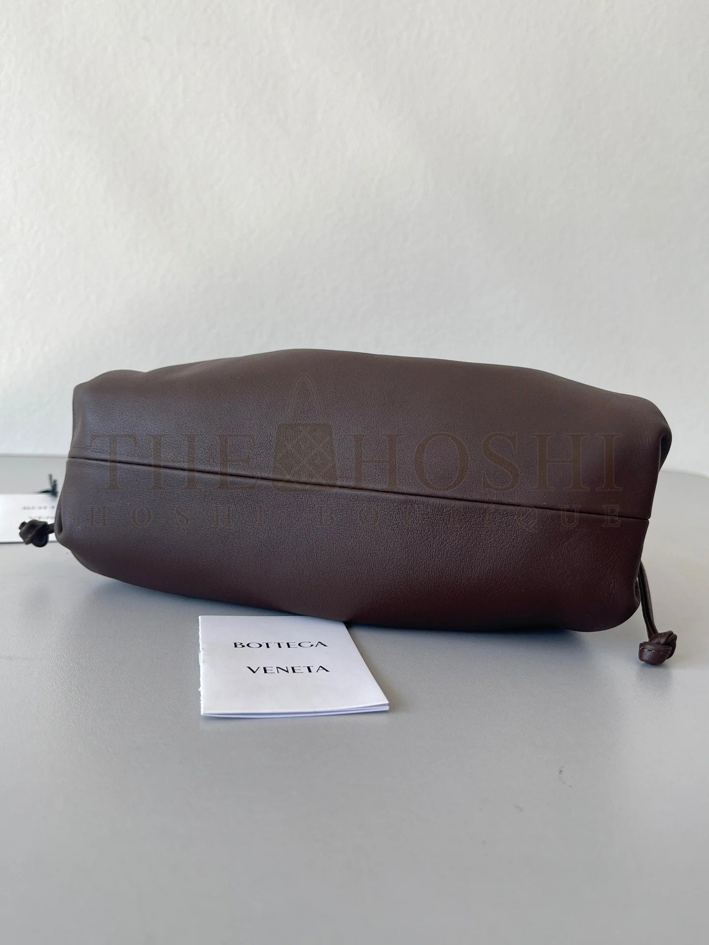 B0tt*ga Ven*ta Mini Pouch with Strap in Fondant Calfskin Master Quality