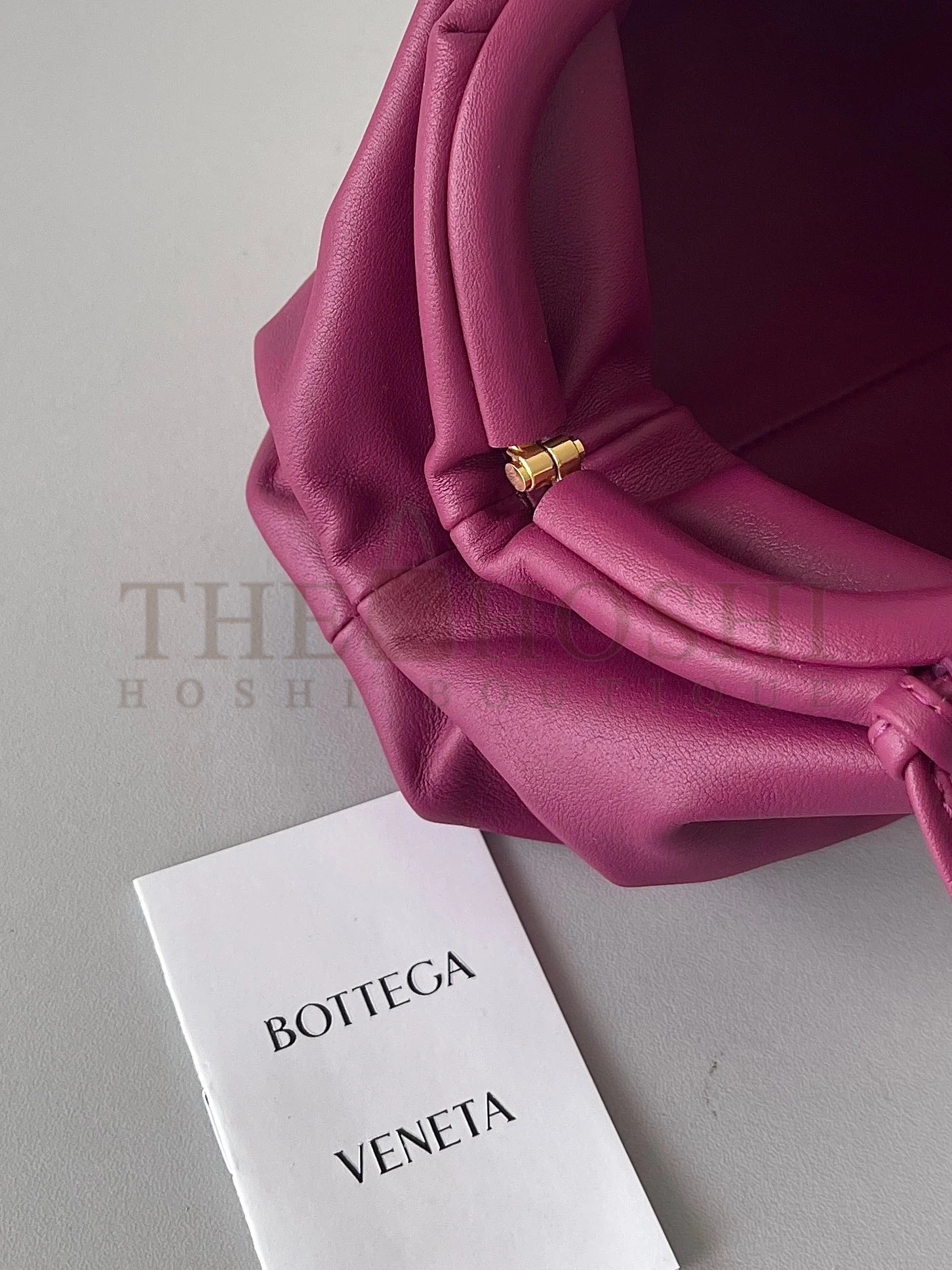 B0tt*ga Ven*ta Mini Pouch with Strap in Cinnabar Calfskin Master Quality