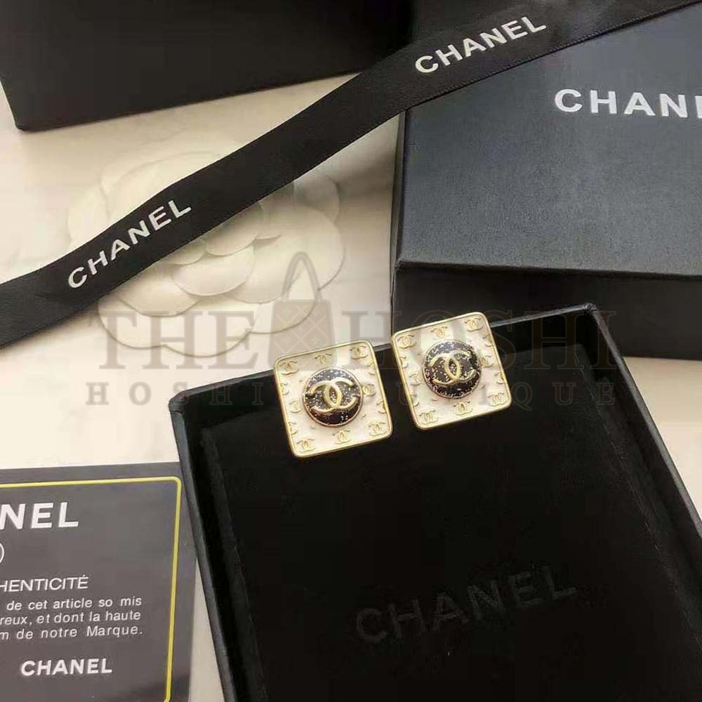 Ch**el Women Stud Earrings in Metal Master Quality