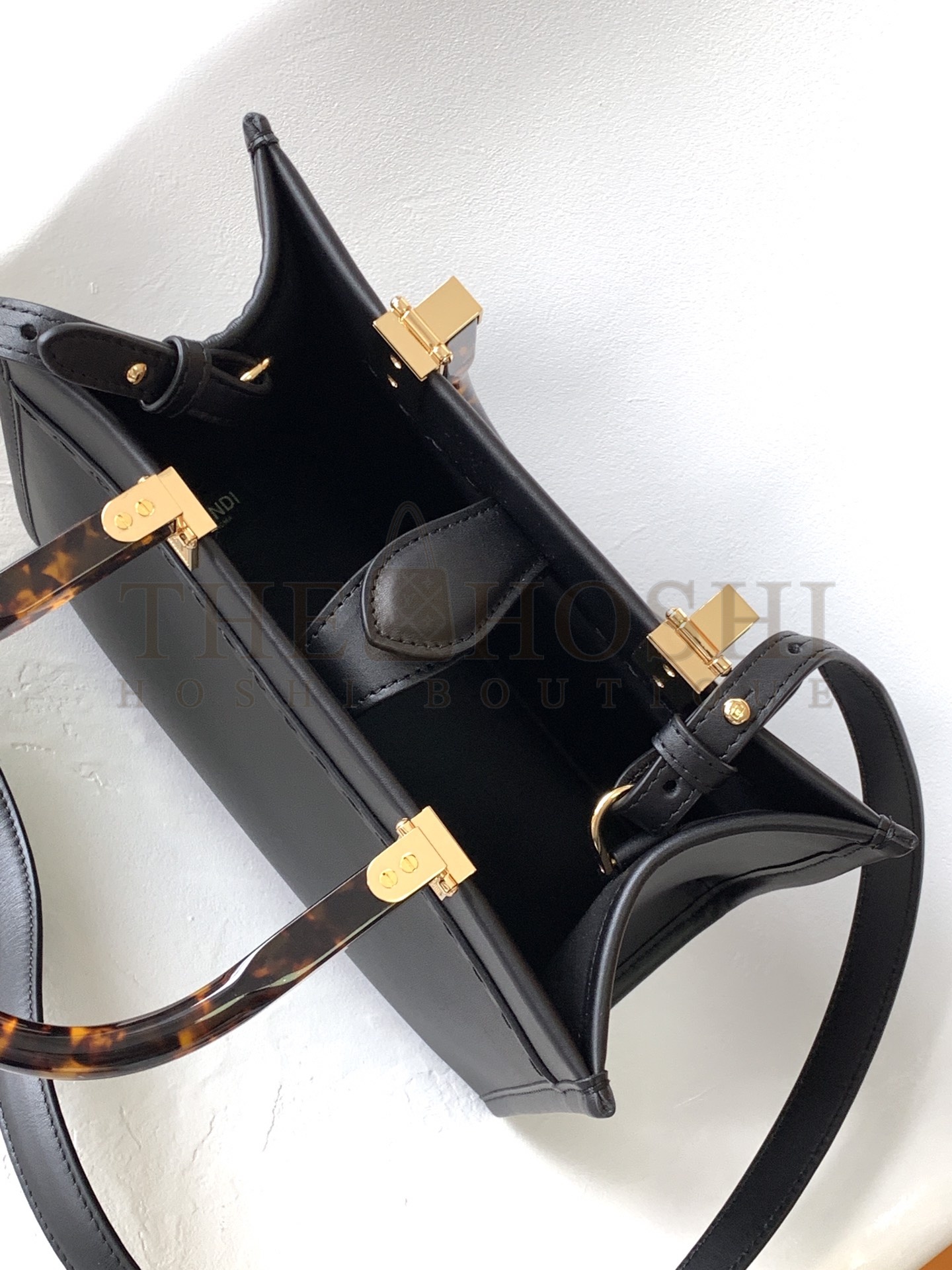 F**di Sunshine Small bag size：25.5*22.5*12cm Master Quality