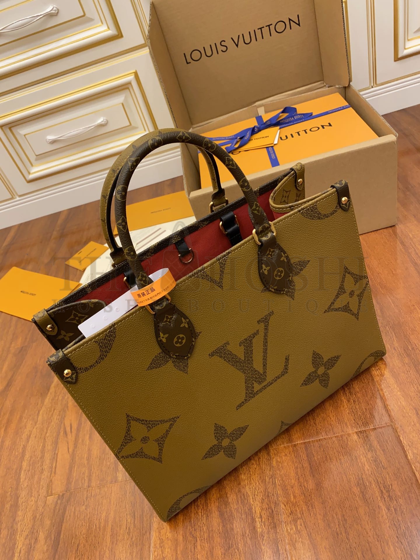 L0vis Vvtt0n Onthego Women  LV  Tote Bag in Monogram Giant Canvas-Brown Master Quality