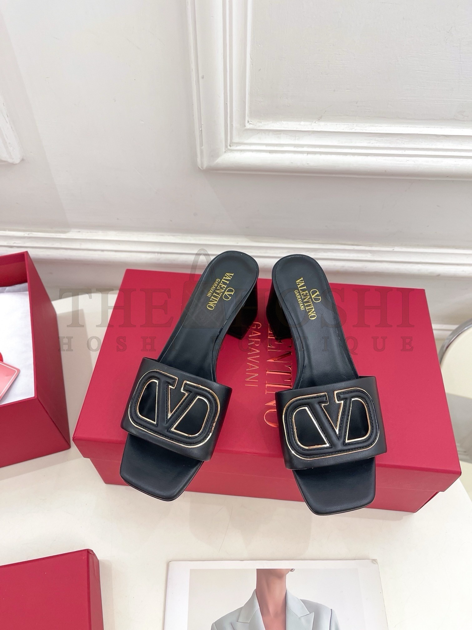 Va1e*ntin0 VLogo Cut-out Slide Sandals 60mm in Black Leather Master Quality