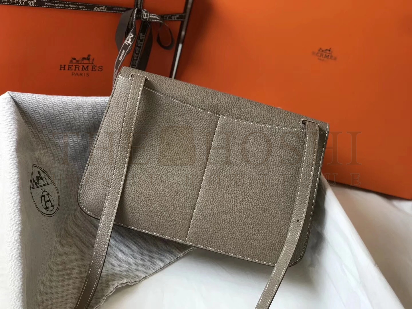 H**me5 Halzan 31cm Bag In Tourterelle Clemence Leather Master Quality