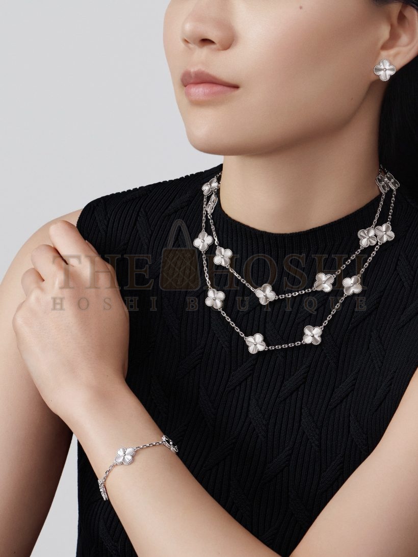 V*n Cl**f & Arpels White Gold Five Flower Clover Bracelet, Vintage Alhambra bracelet, 5 motifs Master Quality