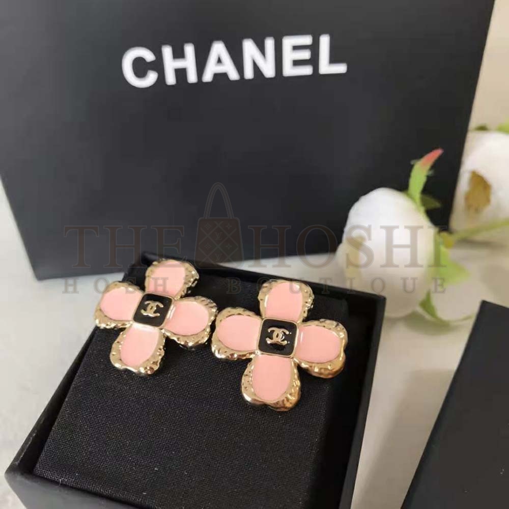 Ch**el Women Stud Earrings in Metal and Resin Master Quality