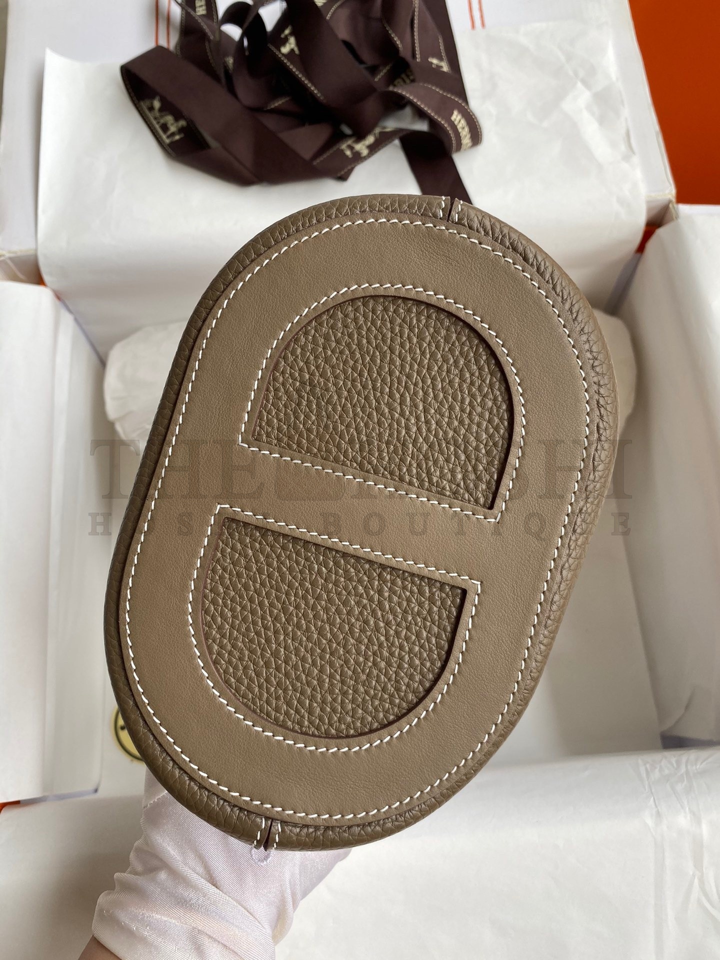 H**me5 In The Loop 18 Handmade Bag in Taupe Clemence Leatherther Master Quality