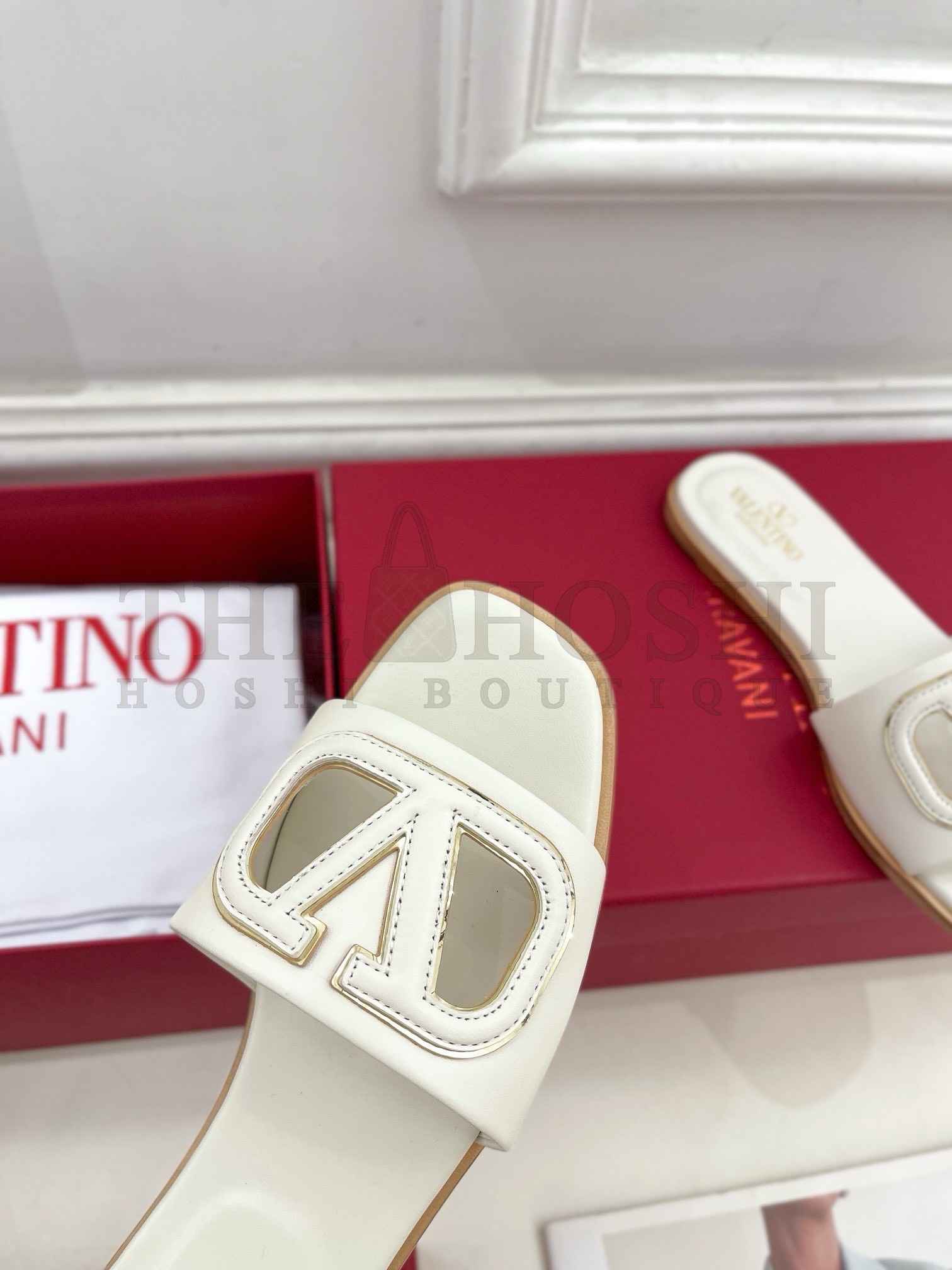 Va1e*ntin0 VLogo Cut-out Slide Sandals in White Leather Master Quality