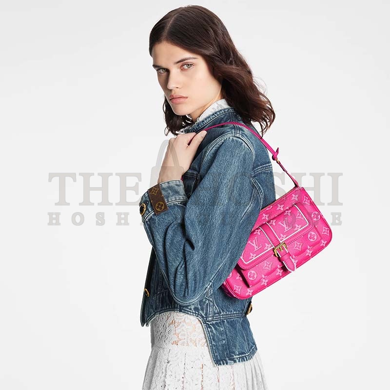 L0vis Vvtt0n LV Women Maxi Multi Pochette Accessoires Handbag Fuchsia Pink Monogram Coated Canvas Master Quality