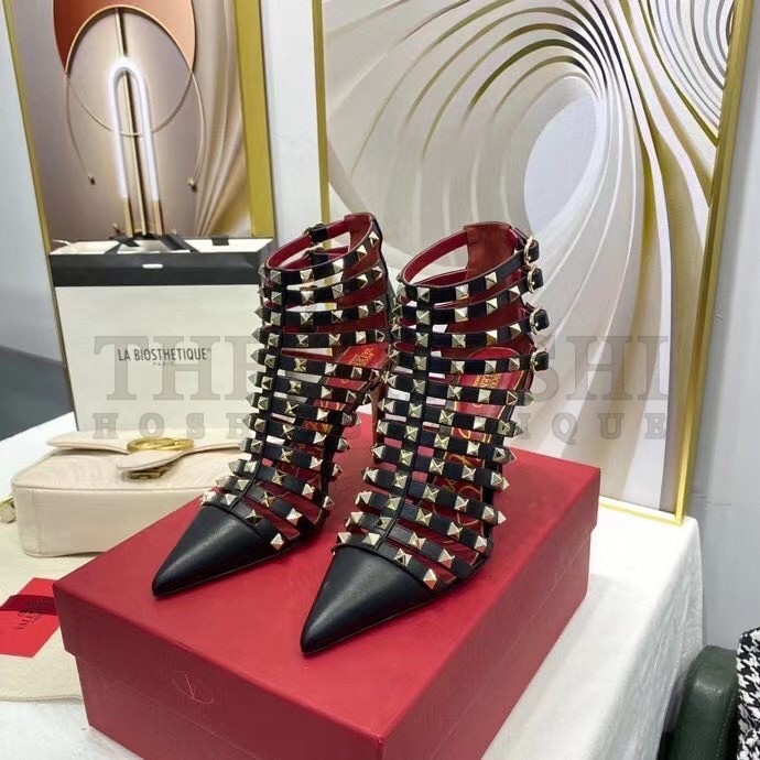 Va1e*ntin0 Rockstud Alcove Boots In Black Patent Leather Master Quality