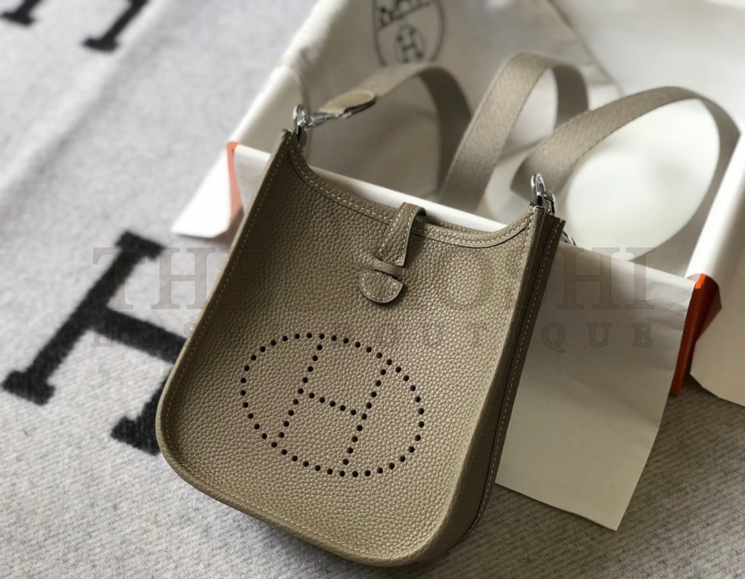 H**me5 Evelyne III Mini Bag In Tourterelle Clemence Leather Master Quality