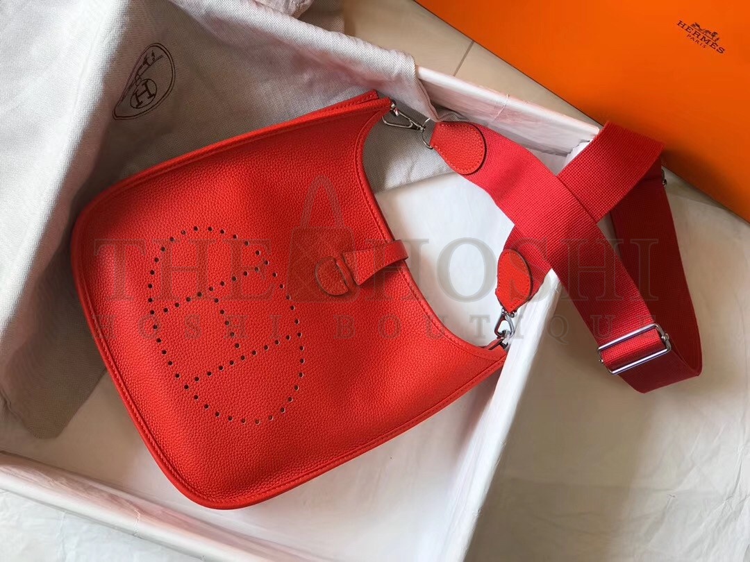 H**me5 Evelyne III 29 Bag In Red Clemence Leather Master Quality