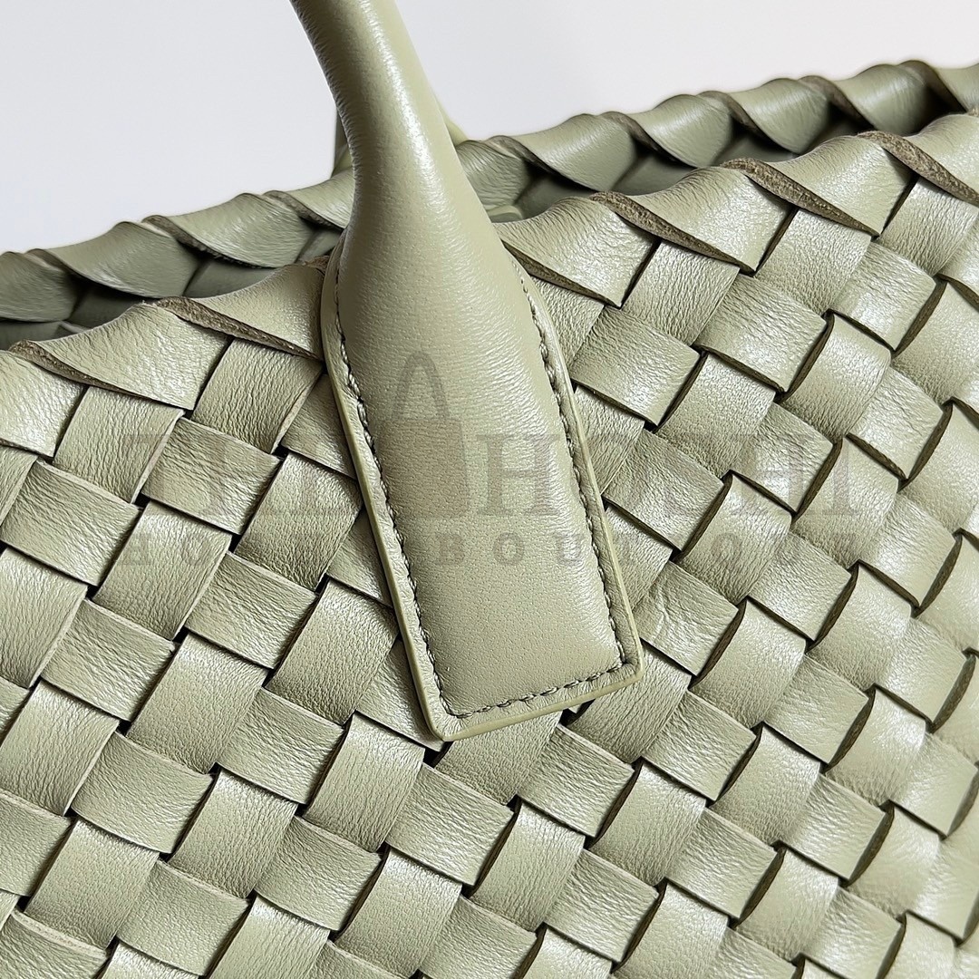 B0tt*ga Ven*ta Cabat Mini Bag In Travertine Intrecciato Lambskin Master Quality