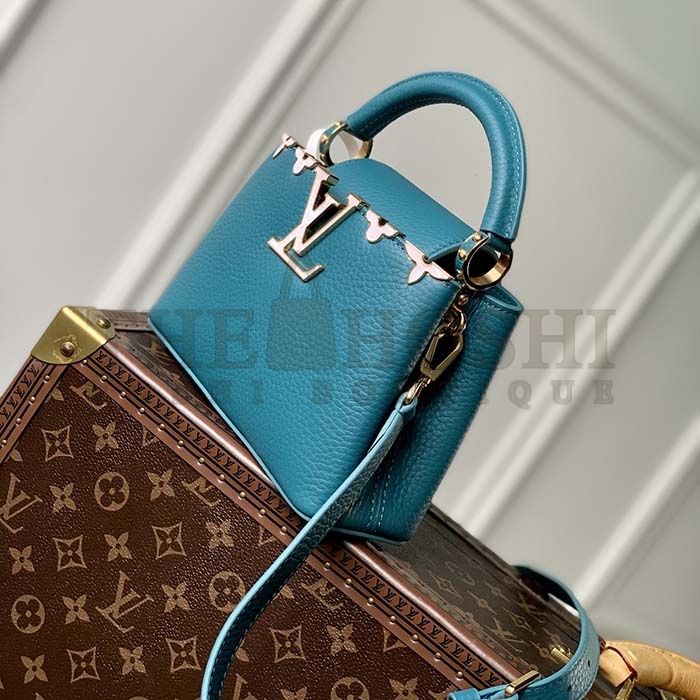 L0vis Vvtt0n LV Women Capucines Mini Handbag Green Taurillon Cowhide Leather Master Quality