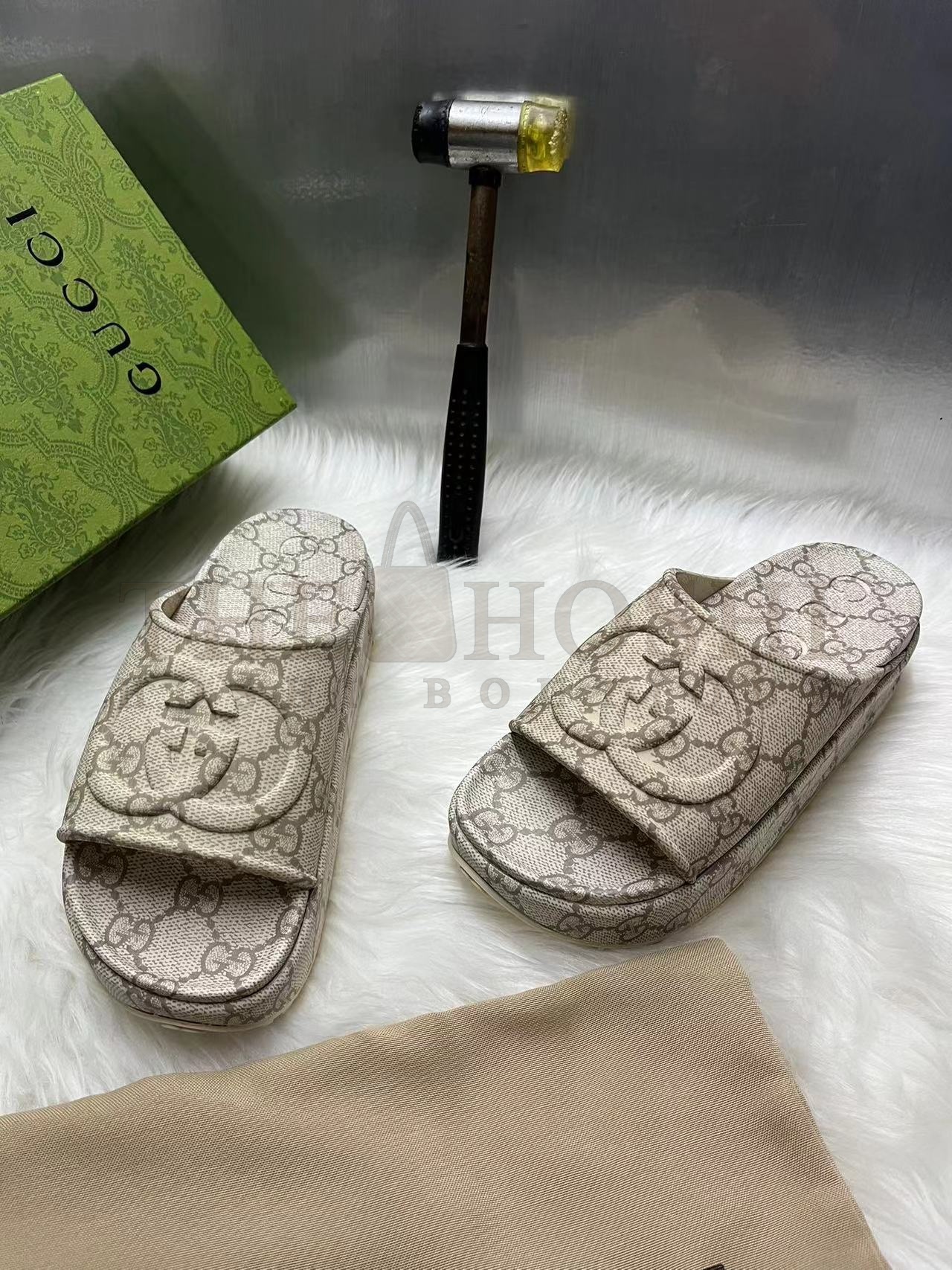 Gvc*1 sandals WOMEN