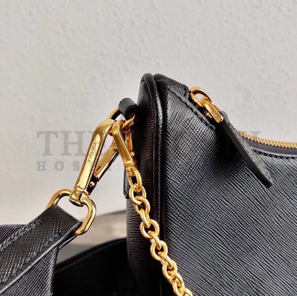 Pra*a Re-Edition 2005 Shoulder Bag In Black Saffiano Leather Master Quality