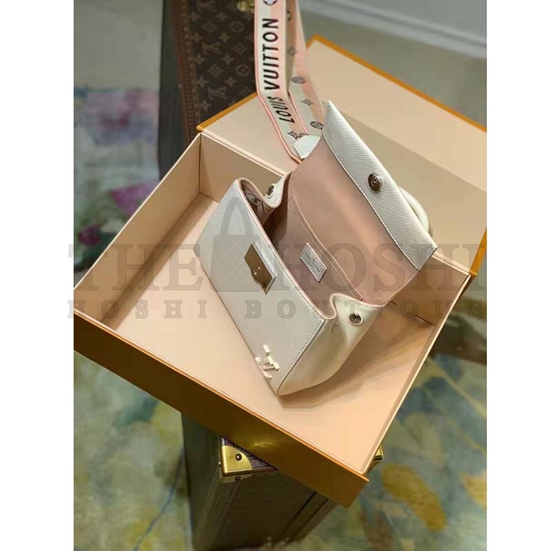 L0vis Vvtt0n LV Women Cluny Mini Handbag Quartz Epi Grained Smooth Cowhide Leather Master Quality