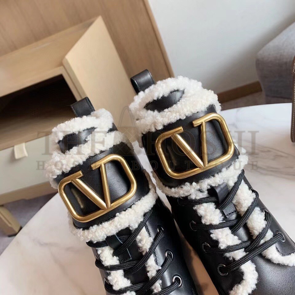 Va1e*ntin0 VLogo Combat Boots with Shearling Lining Master Quality