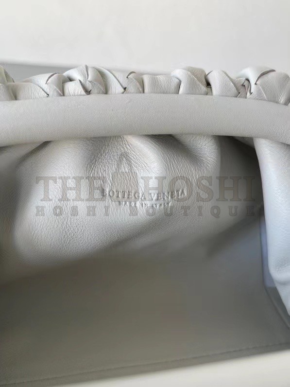 B0tt*ga Ven*ta Mini Pouch In White Intrecciato Lambskin Master Quality