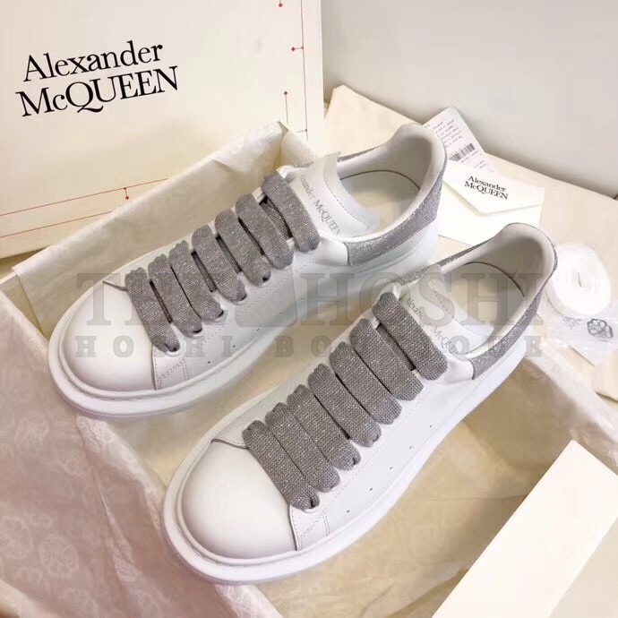 A1exa*der Mcqv*en Women