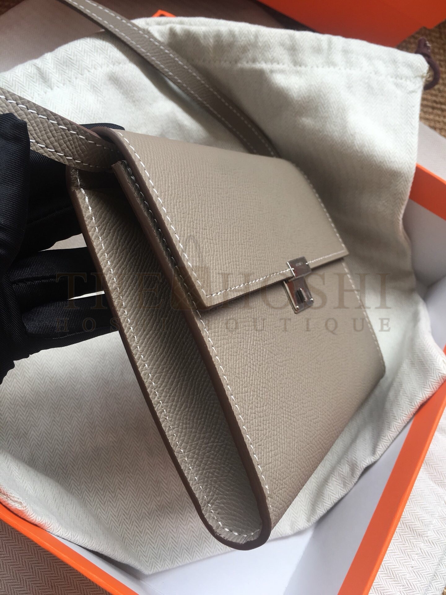 H**me5 Grey Clic 16 Wallet With Strap Master Quality