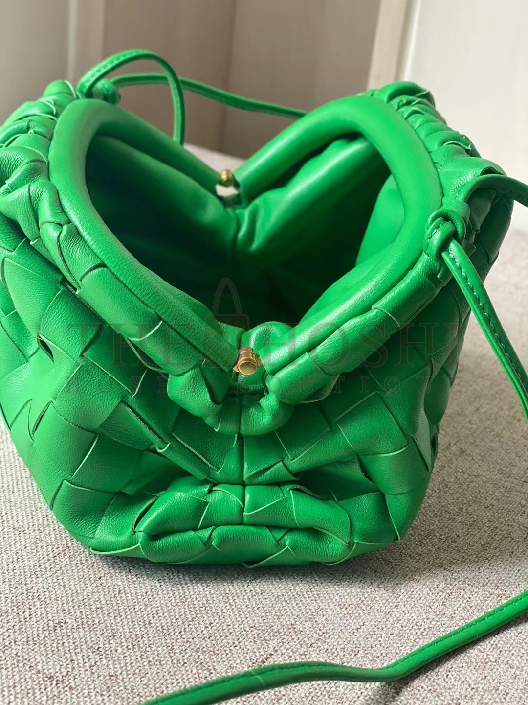 B0tt*ga Ven*ta Mini Pouch In Green Intrecciato Lambskin Master Quality