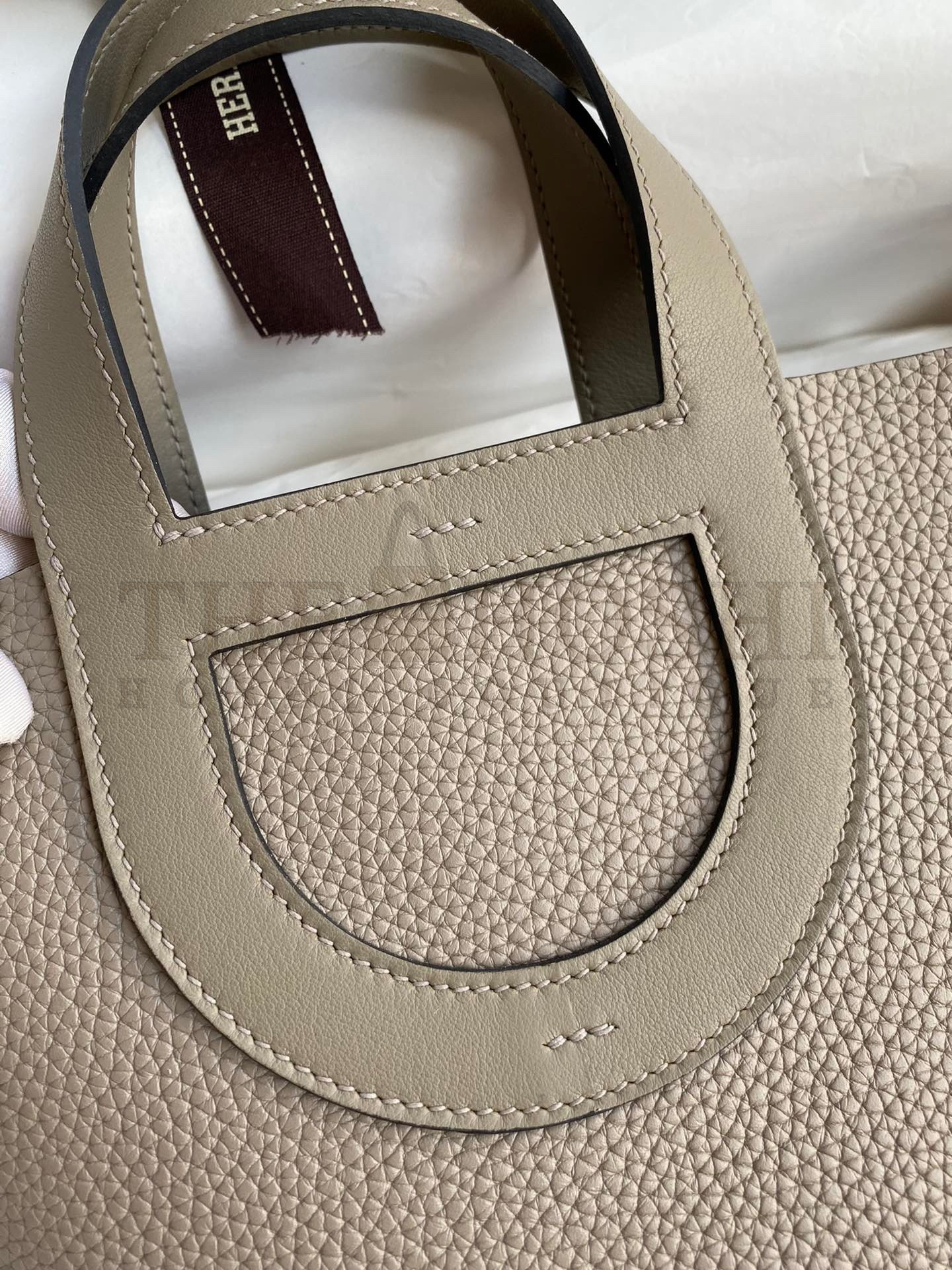 H**me5 In The Loop 18 Handmade Bag in Gris Asphalt Clemence Leather Master Quality