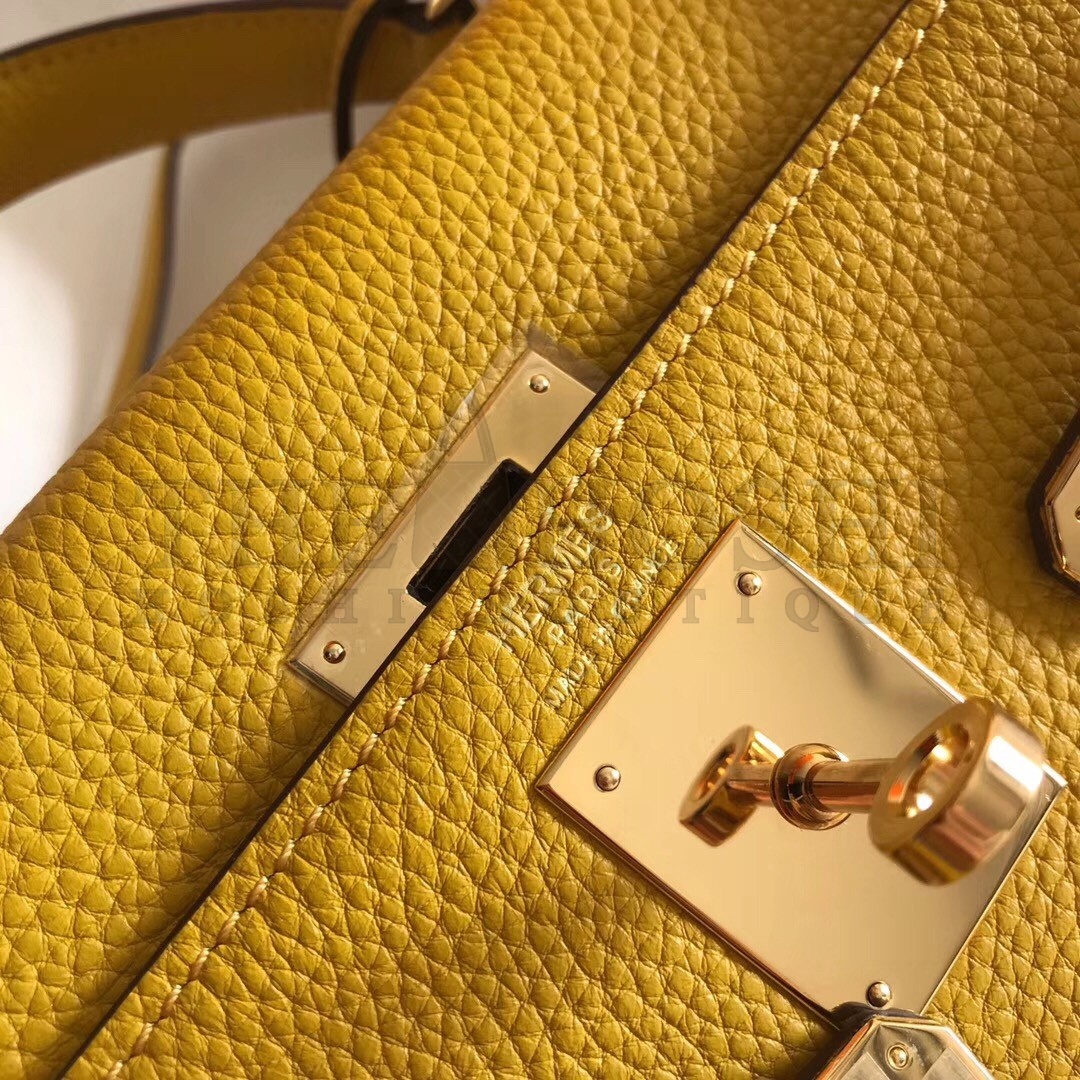 H**me5 Kelly 28cm Retourne Bag In Soleil Clemence Leather Master Quality