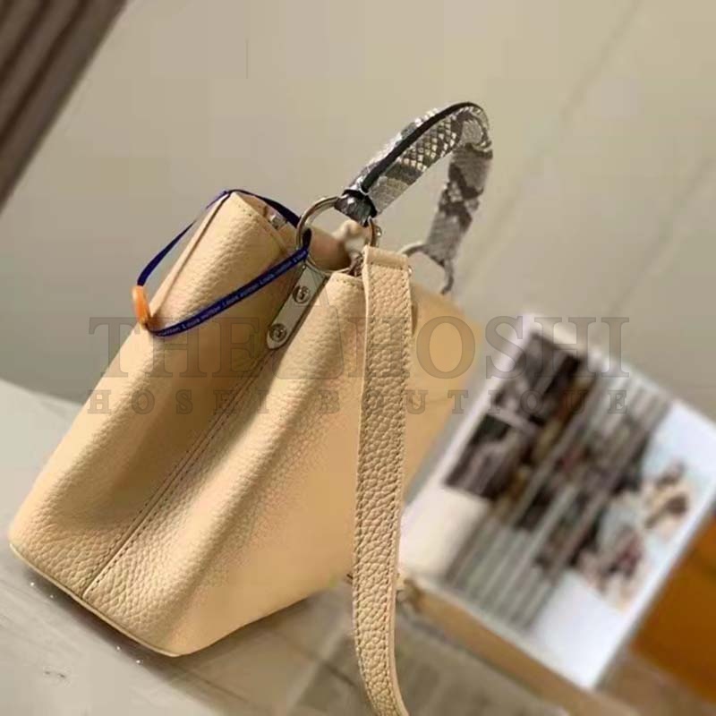 L0vis Vvtt0n LV Women Capucines MM Handbag Grey Taurillon Cowhide Master Quality