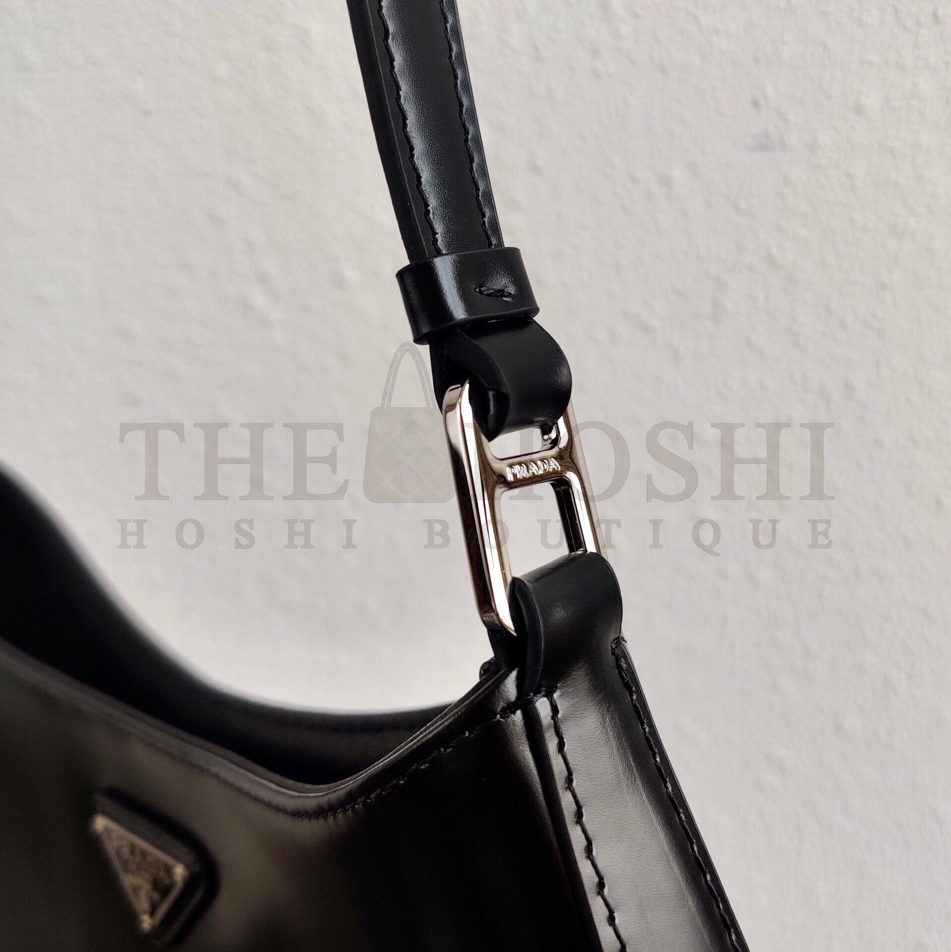 Pra*a Cleo Small Shoulder Bag In Black Brushed Leather Master Quality