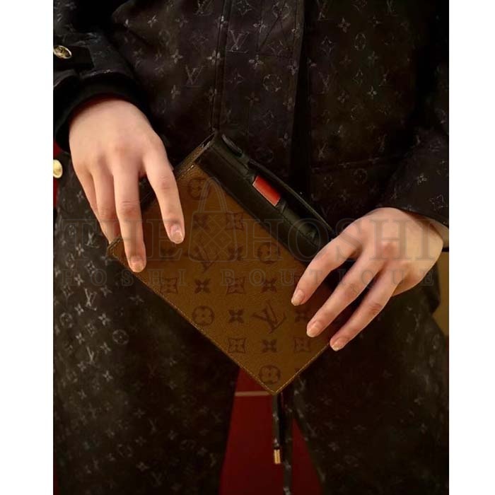 L0vis Vvtt0n LV Women Book Chain Wallet Brown Monogram Reverse Coated Canvas Cowhide Master Quality