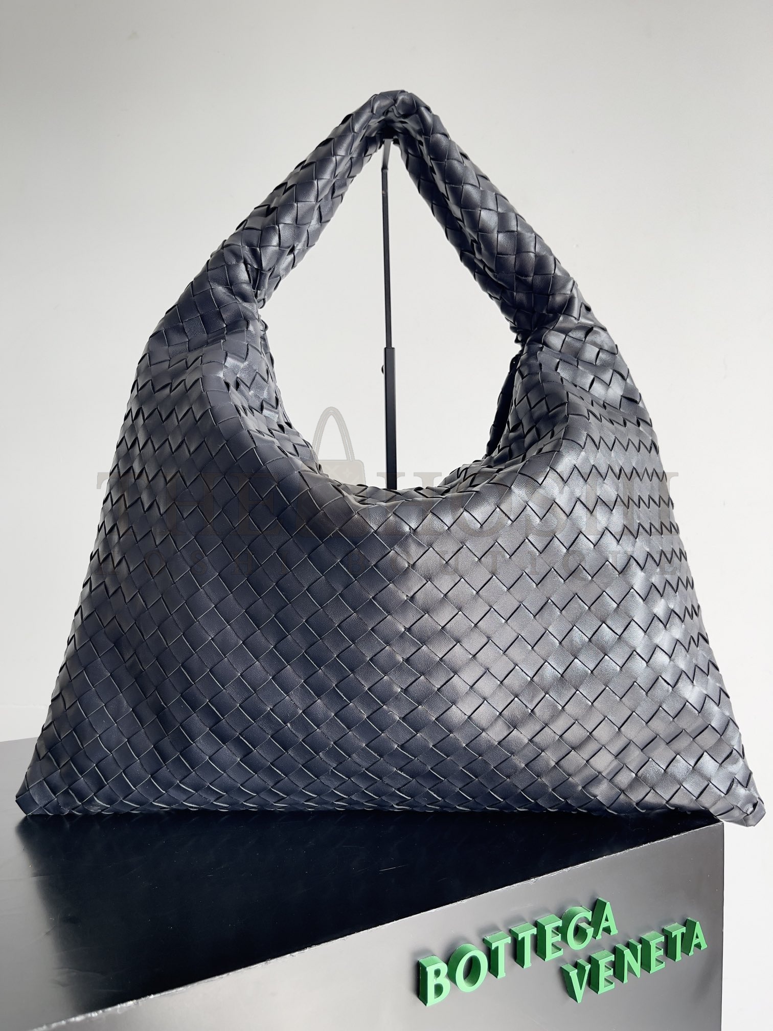 B0tt*ga Ven*ta bv Shoulder bag with Intrecciato craftsmanship in calf leather Large Hop bag 53*24*13cm Master Quality