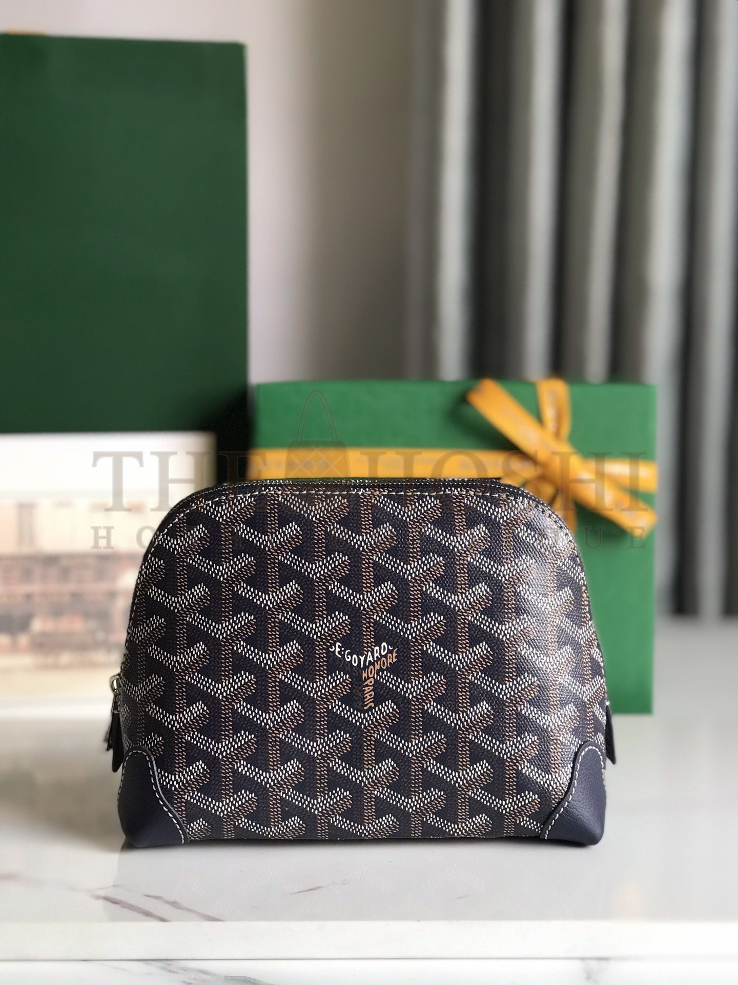 G09ard 360 Vendome Pouch – Black Chevron Pattern Cosmetic Bag, 17.5 x 14 x 6.5 cm Master Quality