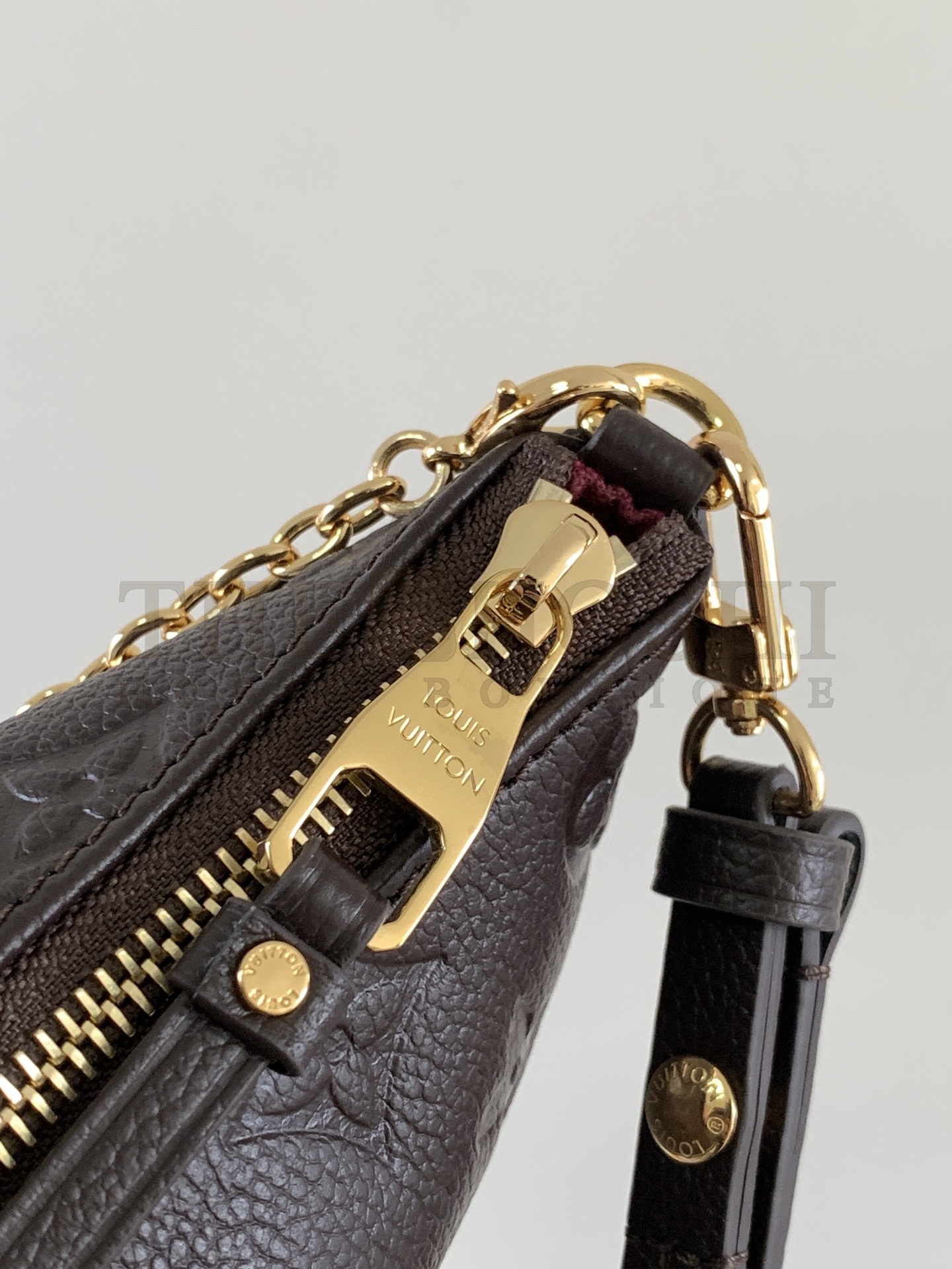 L0vis Vvtt0n LV Women Easy Pouch Wine Red Monogram Empreinte Embossed Grained Cowhide Leather Master Quality