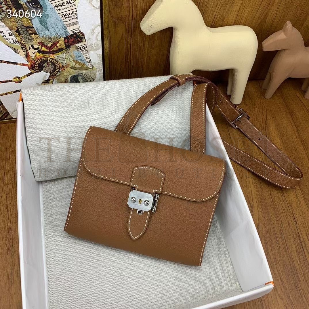 H**me5 H**me5 Sac à Dépêches 21 Shoulder Bag Epsom Leather Palladium Hardware 37 Gold Unisex Master Quality